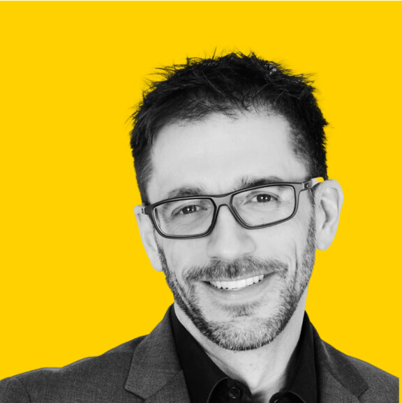 Etienne_Beaulieu_yellowBG