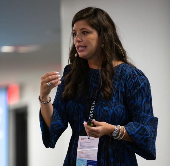 Jennifer Gabriele – Square