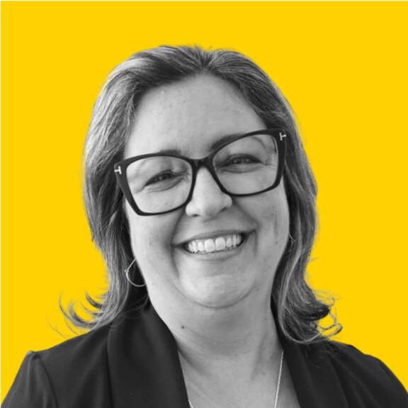 Julie_Carignan_yellowBG